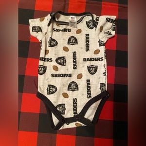 Raiders Football Onesie 🏈 0-3 mos
